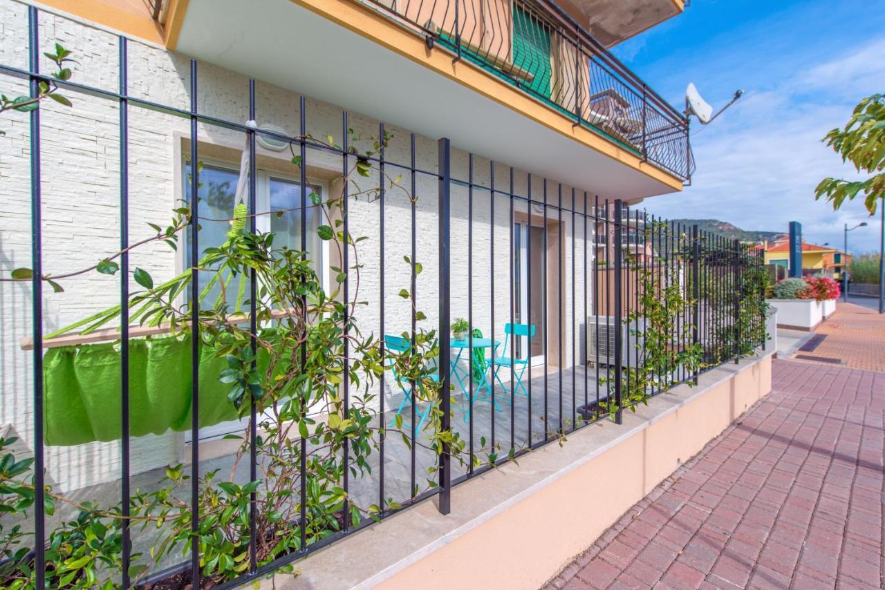 Babyaccommodation Family Comfort Ll Pietra Ligure Ngoại thất bức ảnh